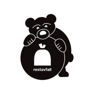 svart etikett med bjørn for restavfall. produktbilde